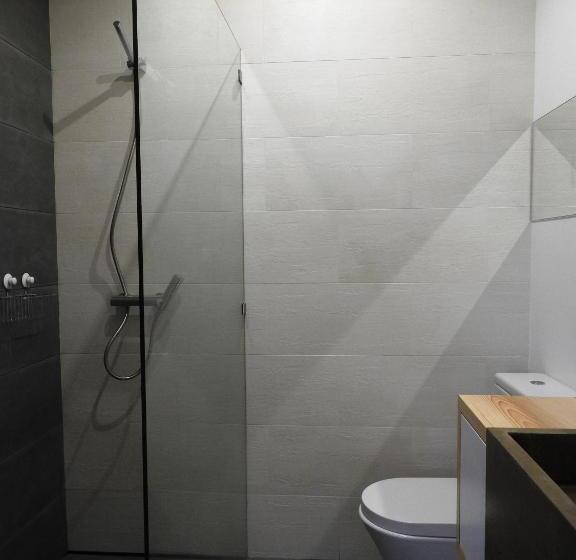 تختخواب و صبحانه Lisbon Airport Guesthouse