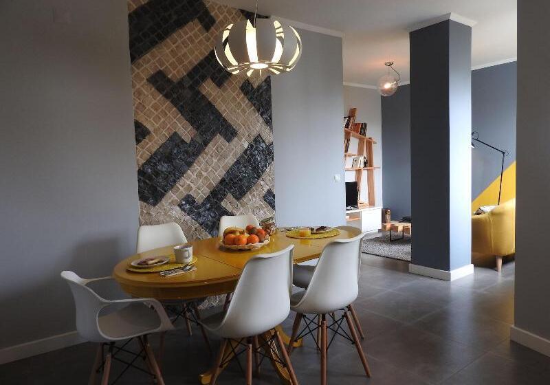 تختخواب و صبحانه Lisbon Airport Guesthouse