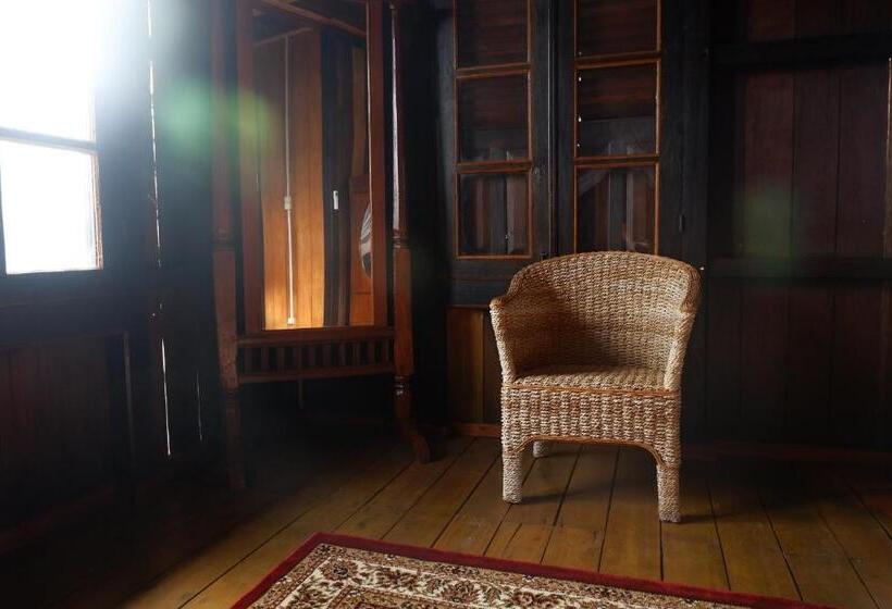 צימר Rock And Wreck Dive Resort