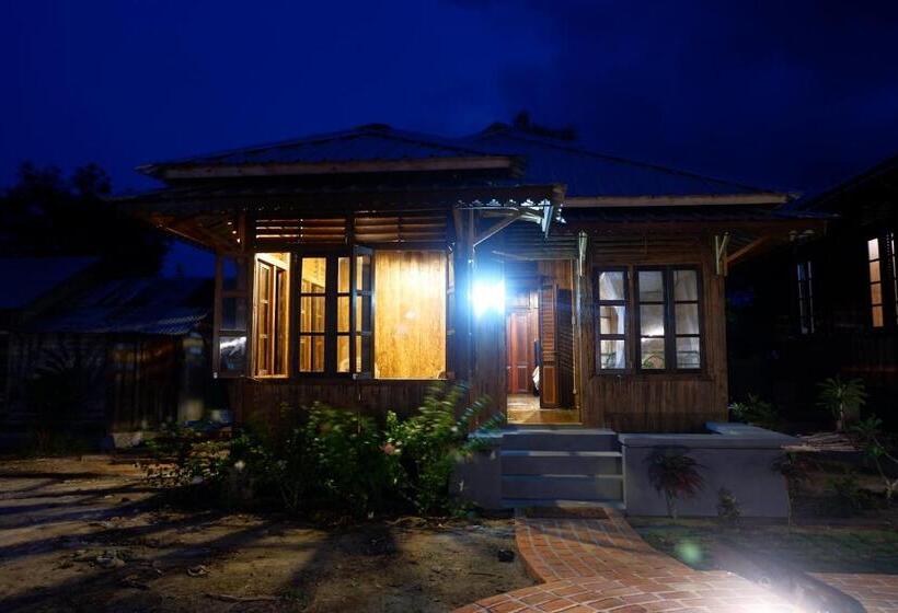 צימר Rock And Wreck Dive Resort