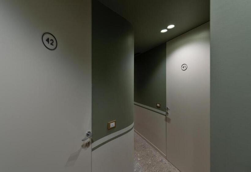 客栈 Velvet Grey Boutique