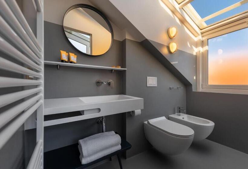 客栈 Velvet Grey Boutique