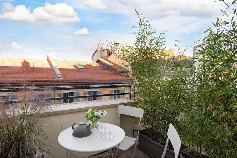 客栈 Velvet Grey Boutique