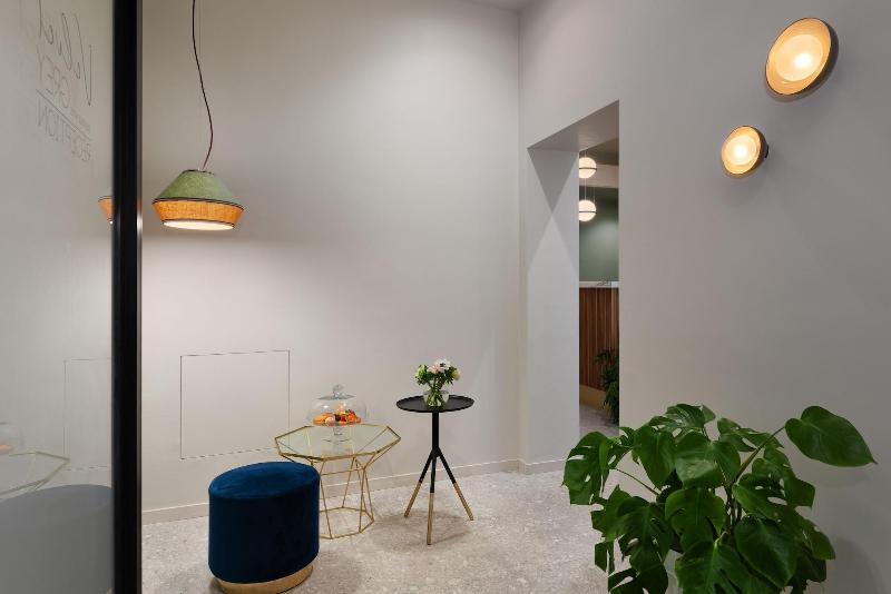 客栈 Velvet Grey Boutique