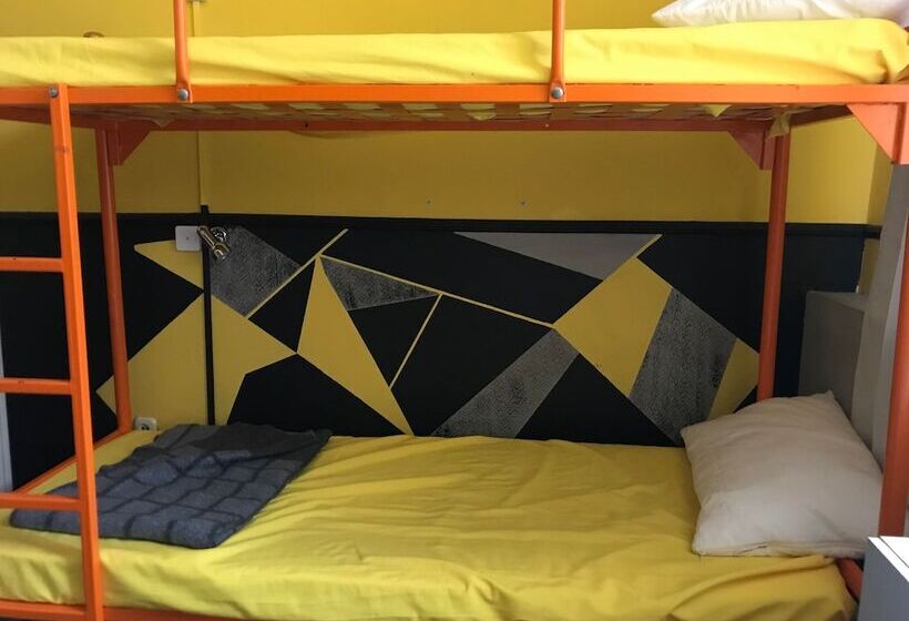 Hostel Orange