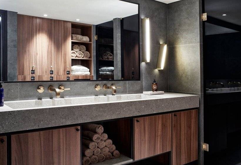 Academias Hotel, Autograph Collection