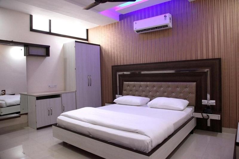 בית מלון כפרי C M Plaza