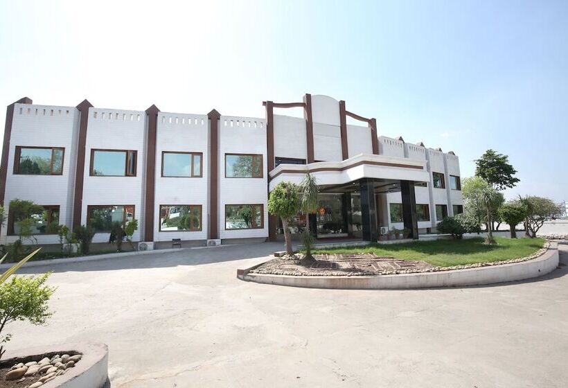 호텔 Capital O 12767  Grand Chinar