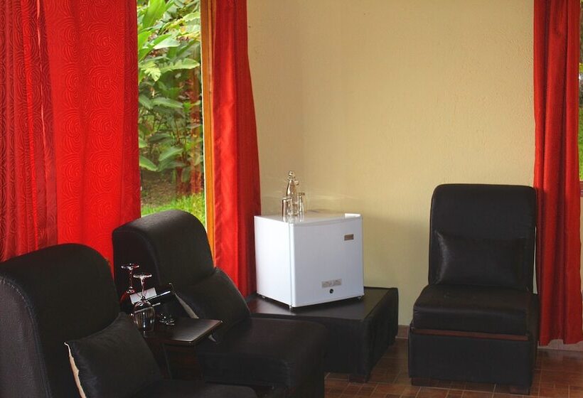 فندق Ceiba Tree Lodge