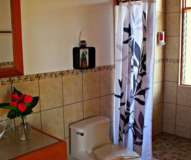 فندق Ceiba Tree Lodge