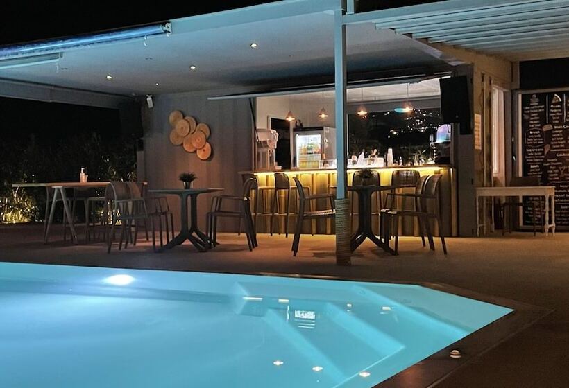 호텔 Hermoso Luxury Suites