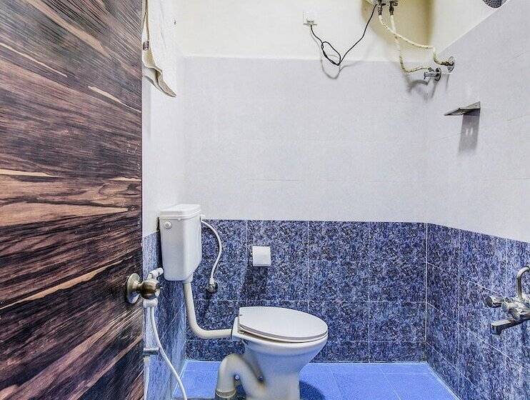 בית מלון כפרי Fabexpress Mayuri Residency   Hal Old Airport Road