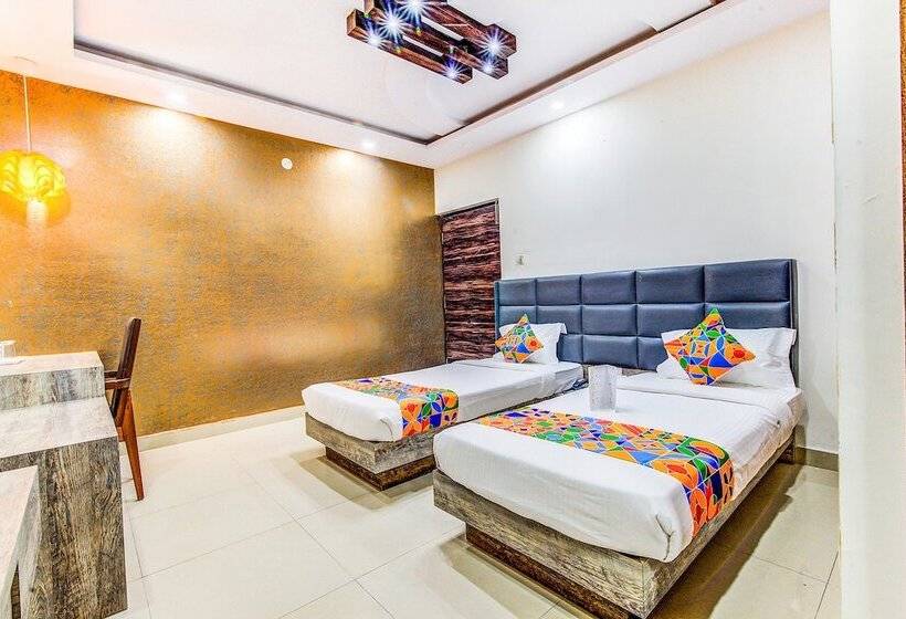 בית מלון כפרי Fabexpress Mayuri Residency   Hal Old Airport Road