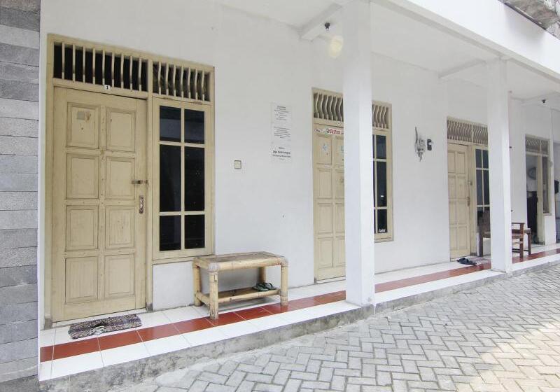 Отель Griya Godean Syariah Yogyakarta