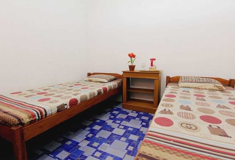 Отель Griya Godean Syariah Yogyakarta