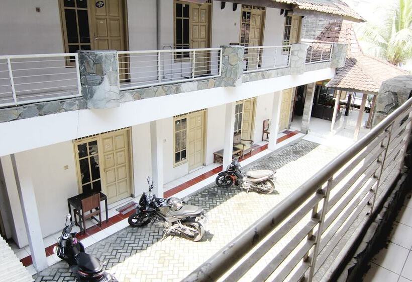 Отель Griya Godean Syariah Yogyakarta