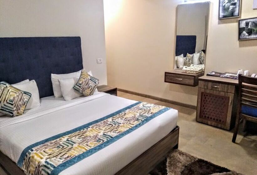 호텔 Karon Premium