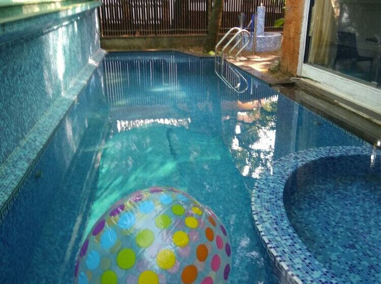 호텔 Karon Premium