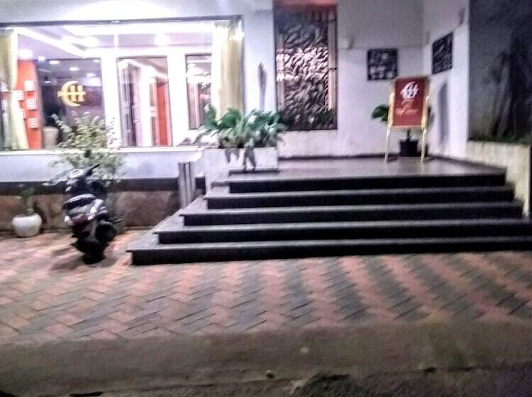 호텔 Karon Premium