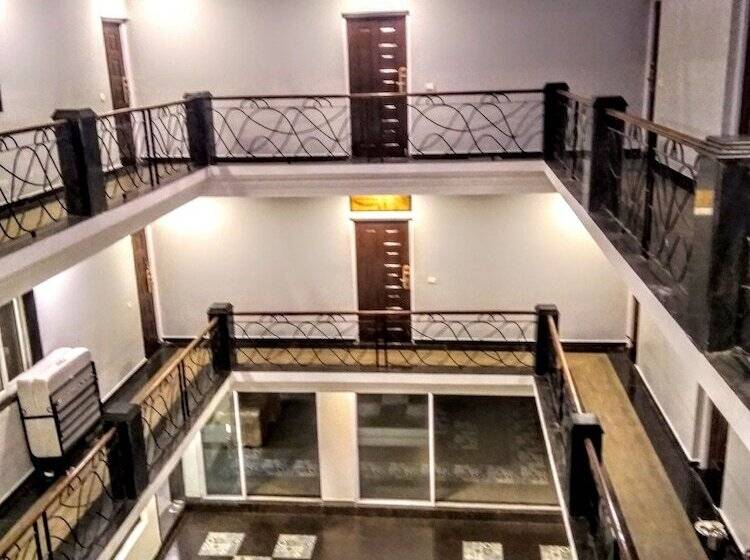 호텔 Karon Premium