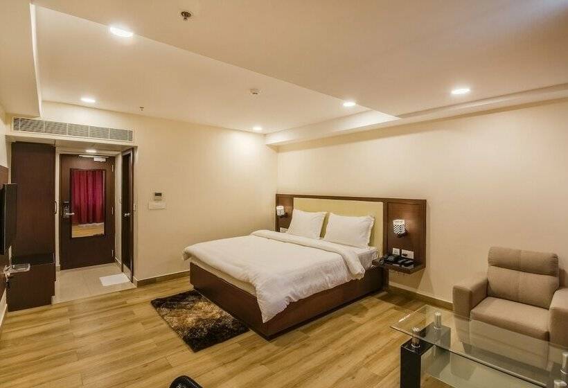 Отель Karunya Residency