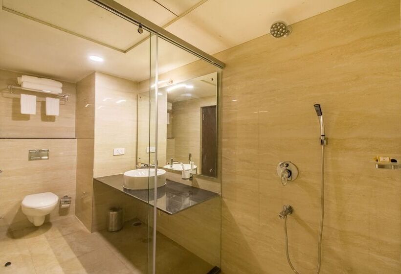 Отель Karunya Residency