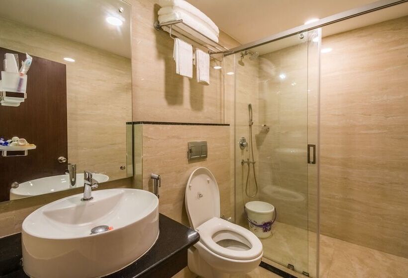 Отель Karunya Residency