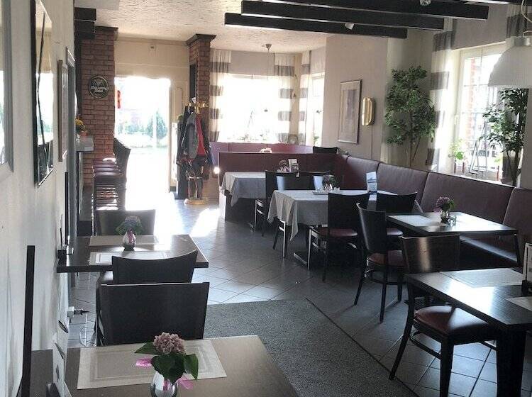 Landgasthof Rheda Hotel   Restaurant