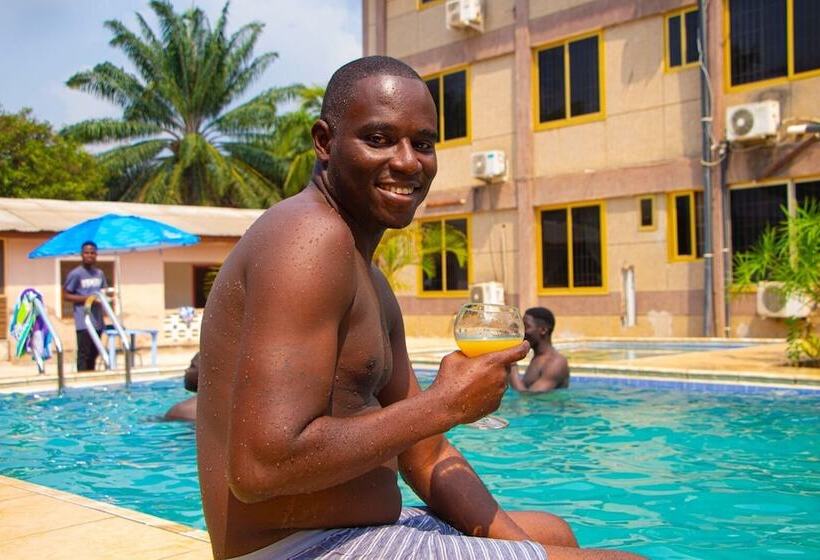 בית מלון כפרי Np Plaza