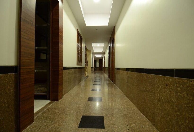 هتل Oyo 23571 Jai Bhawani