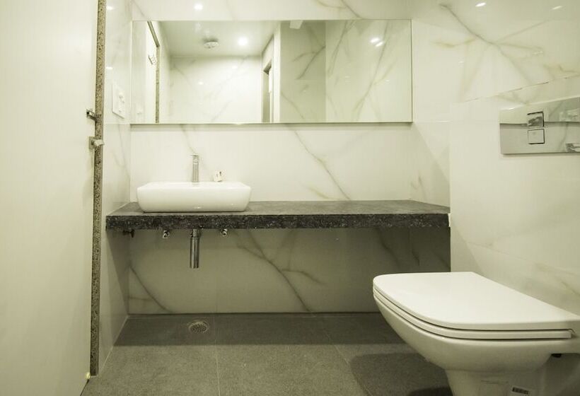 هتل Oyo 23571 Jai Bhawani