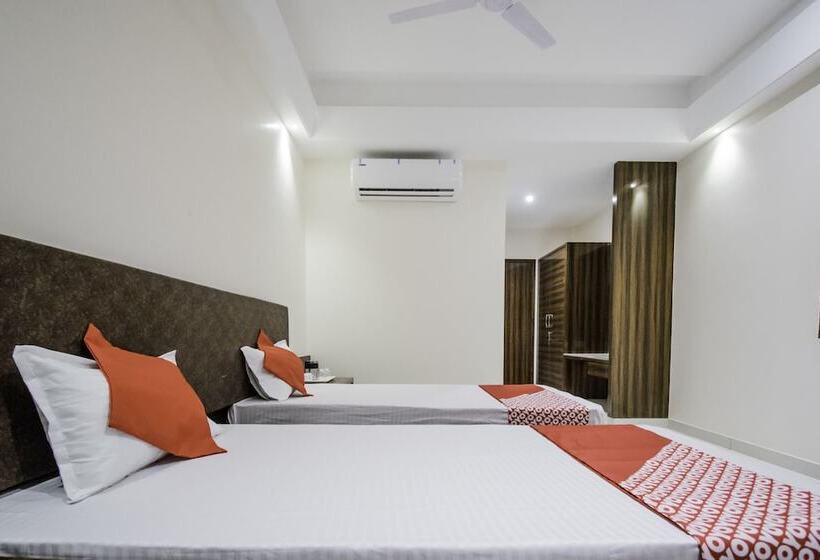 هتل Oyo 23571 Jai Bhawani