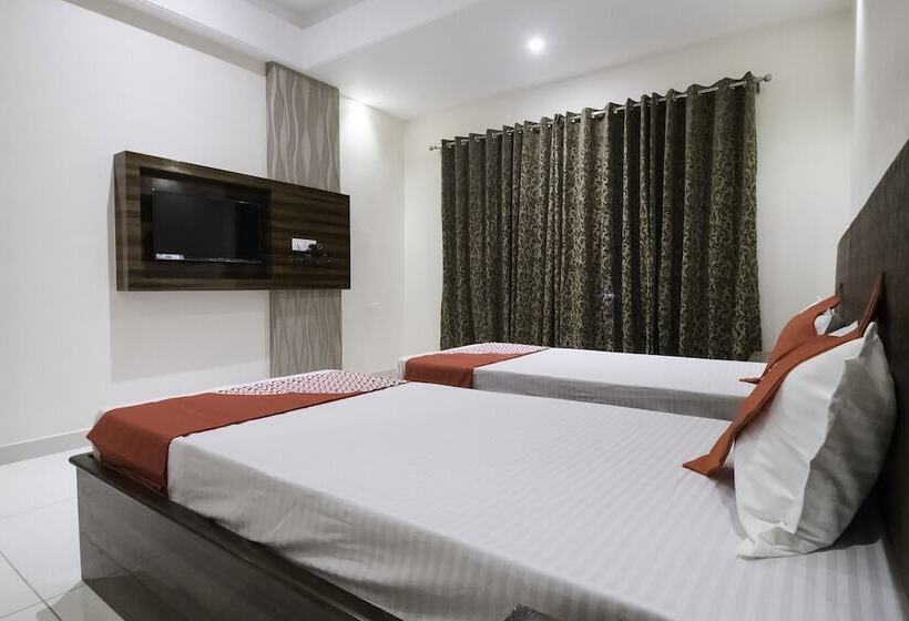 هتل Oyo 23571 Jai Bhawani