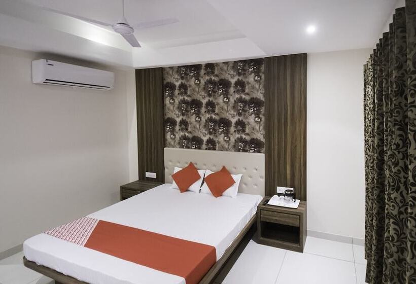 هتل Oyo 23571 Jai Bhawani