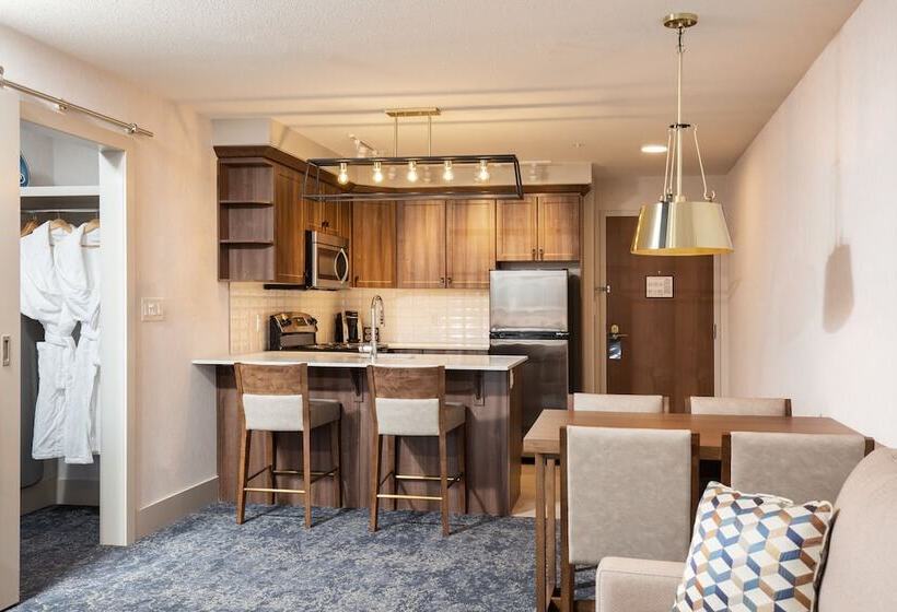 Pomeroy Hotel Fort Mcmurray