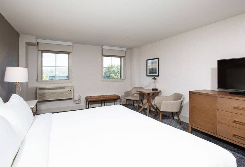 Pomeroy Hotel Fort Mcmurray