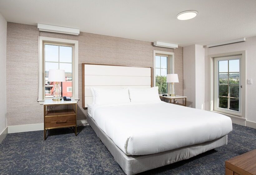 Pomeroy Hotel Fort Mcmurray