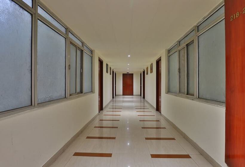 酒店 President By Oyo Rooms