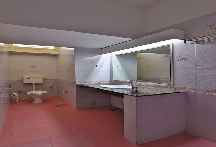 酒店 President By Oyo Rooms