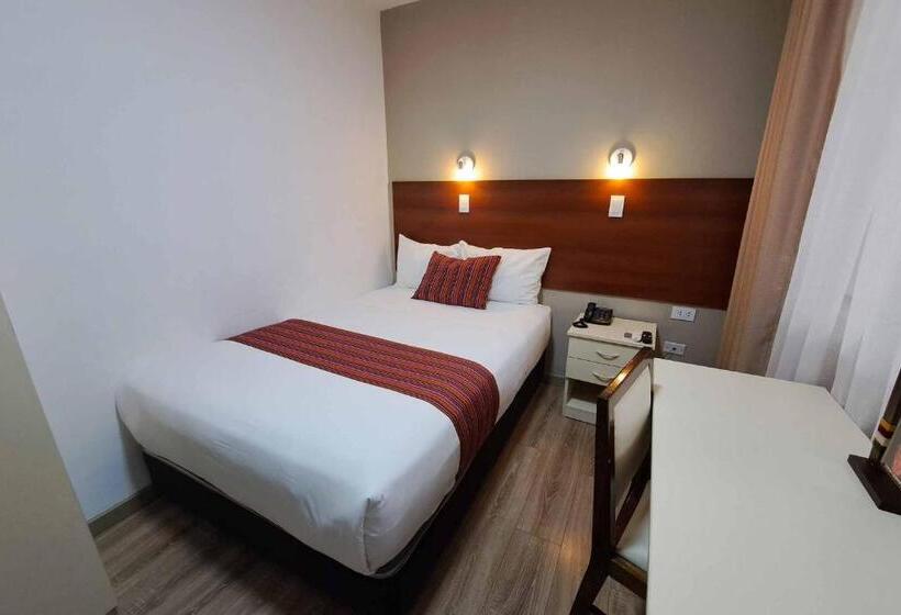 בית מלון כפרי San Pedro Plaza