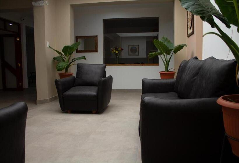 בית מלון כפרי San Pedro Plaza