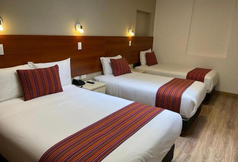 בית מלון כפרי San Pedro Plaza