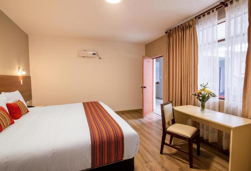 בית מלון כפרי San Pedro Plaza