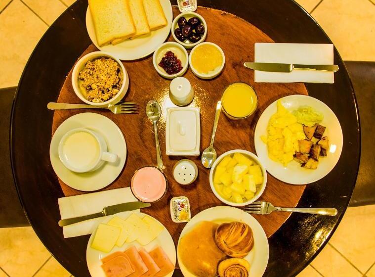 בית מלון כפרי San Pedro Plaza