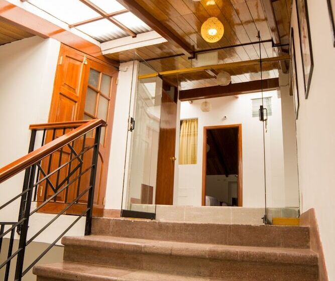 בית מלון כפרי San Pedro Plaza