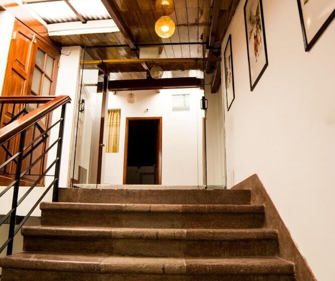 בית מלון כפרי San Pedro Plaza