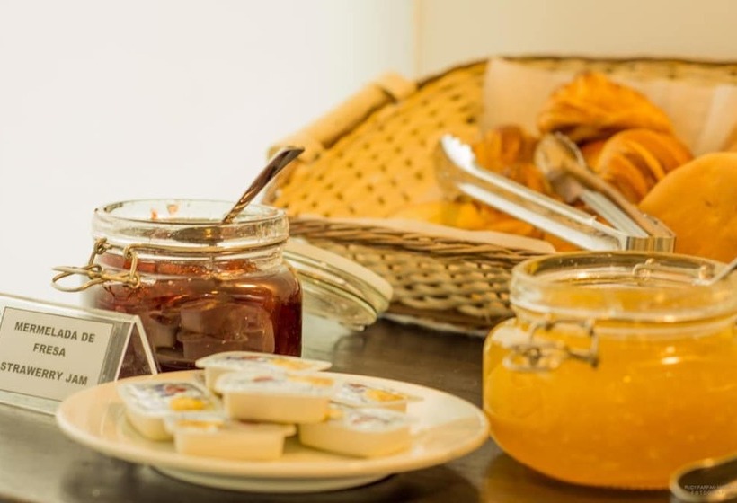 בית מלון כפרי San Pedro Plaza