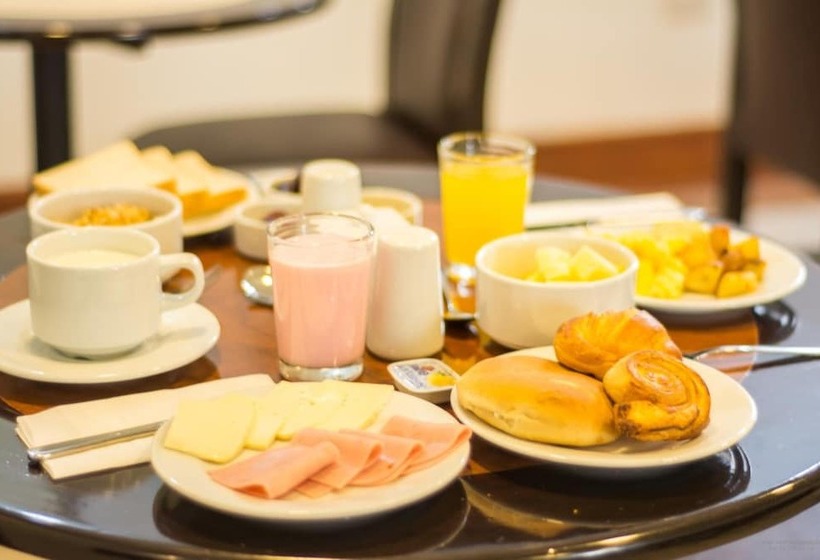 בית מלון כפרי San Pedro Plaza