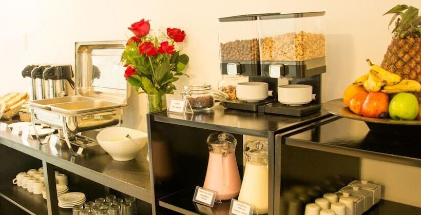 בית מלון כפרי San Pedro Plaza