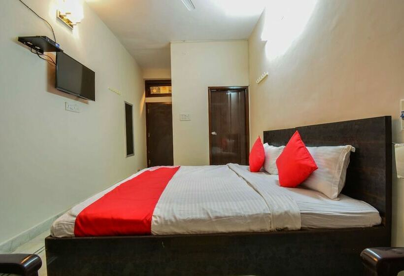 فندق Sapphire Palace By Oyo Rooms